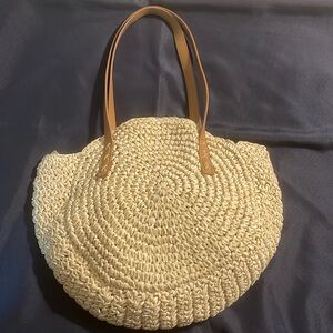Cream colored woven shoulder bag New